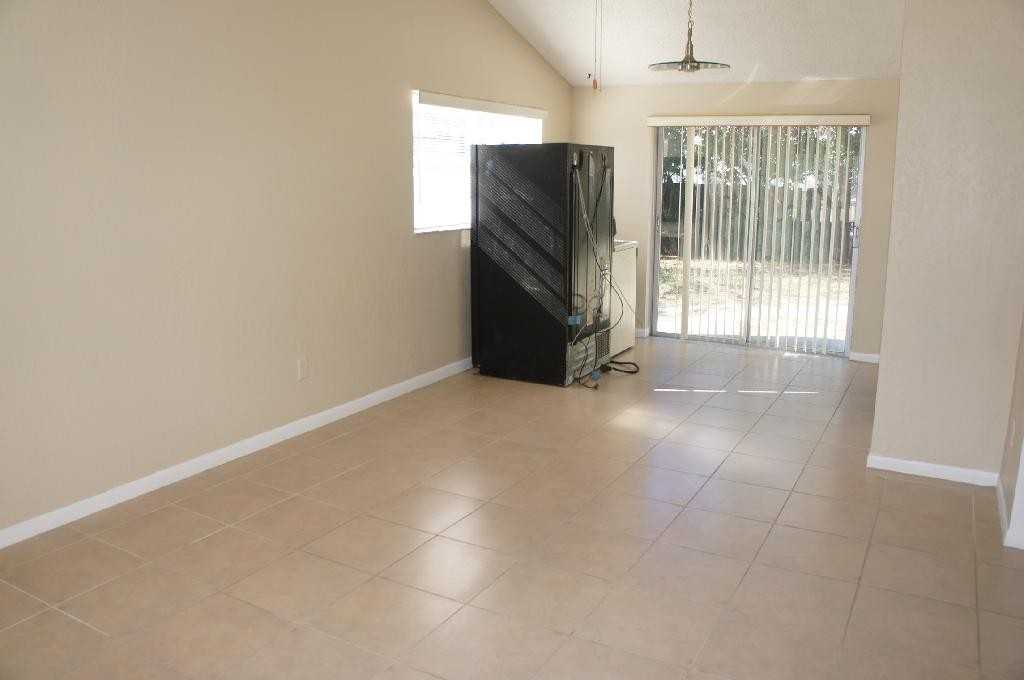 1308 Willow Valley Dr - Photo 3 of 15