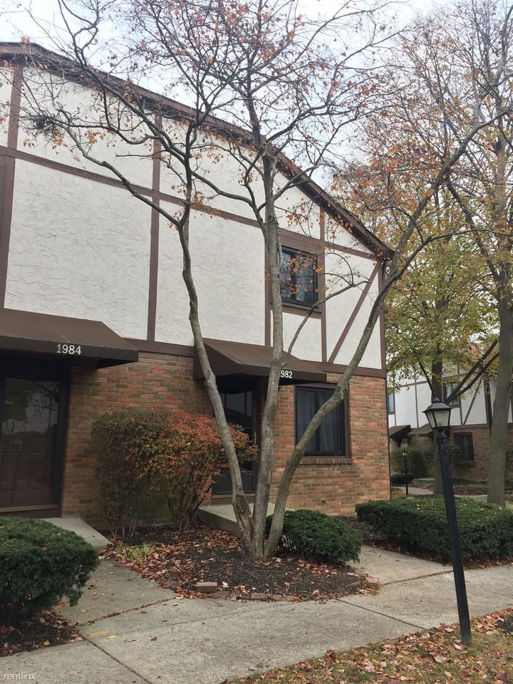 1982 Drury Ln - Photo 2 of 15