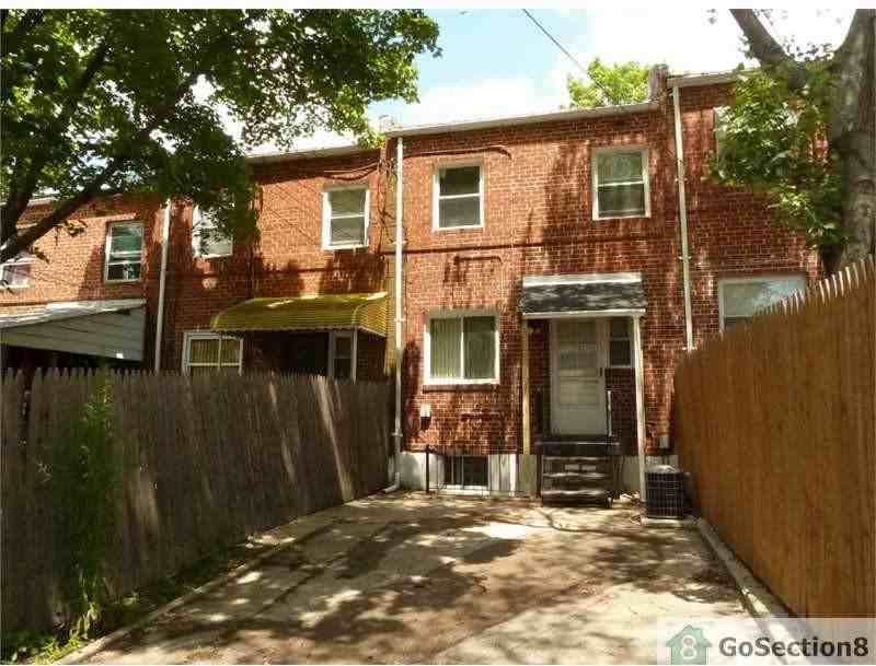 1006 Wedgewood Rd - Photo 2 of 19