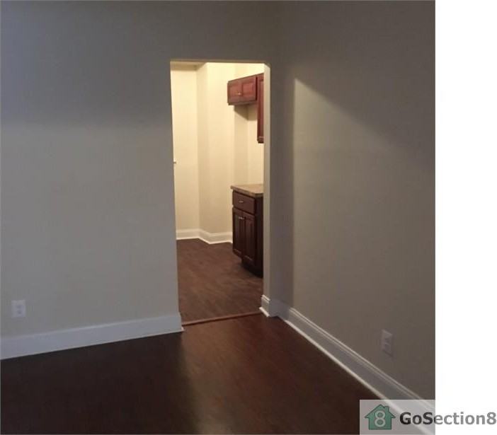 942 Springfield Rd - Photo 2 of 8