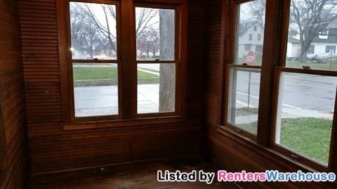 631 3rd St NE - Photo 3 of 17