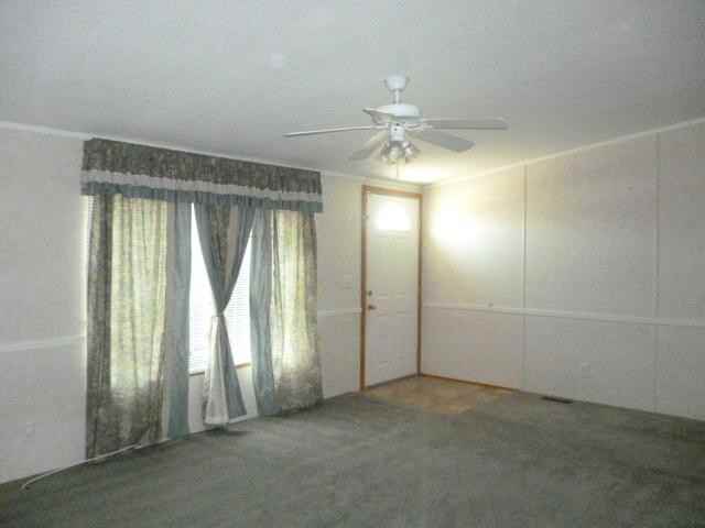 10217 S Winter Ave - Photo 3 of 12