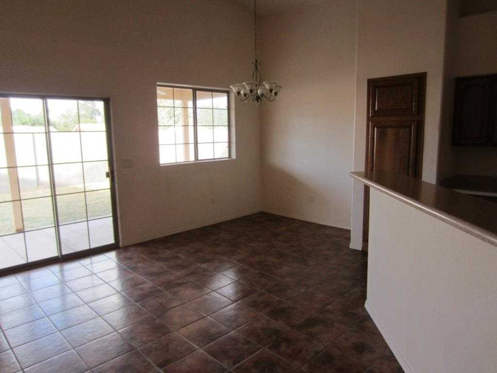 834 George St - Photo 3 of 13