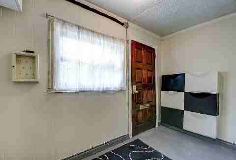 192 Major St - Photo 2 of 11