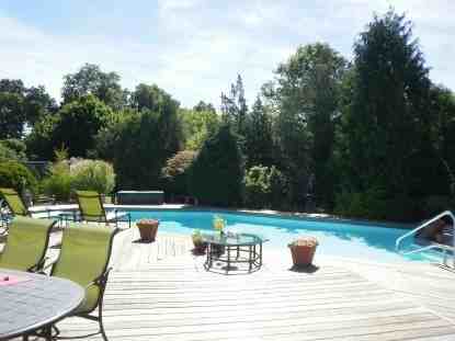 8 Mark Ct - Photo 2 of 16