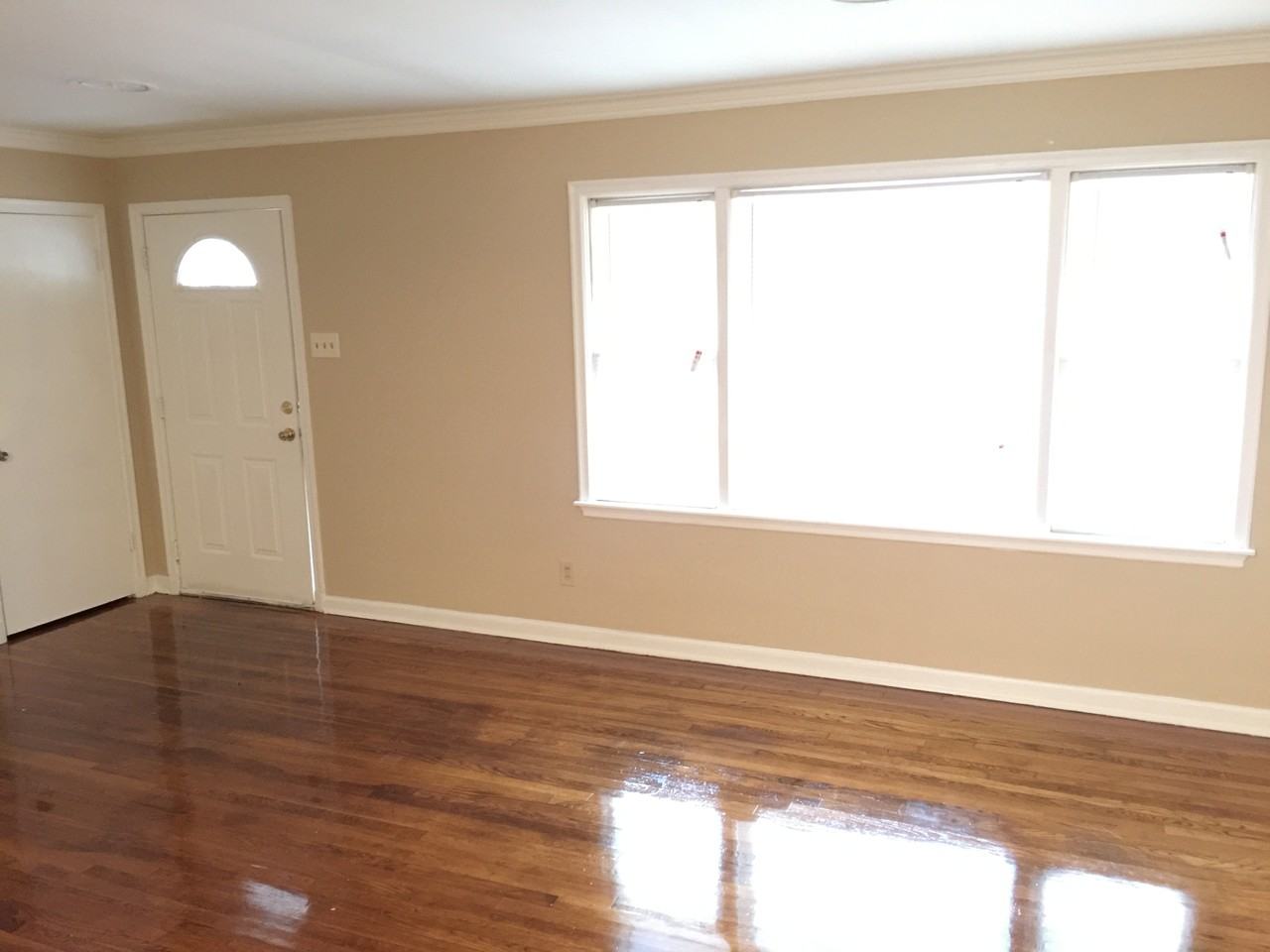 2682 Elmore Park Rd - Photo 2 of 6