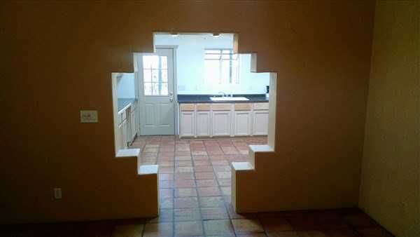 913 E Graybill Dr - Photo 2 of 13