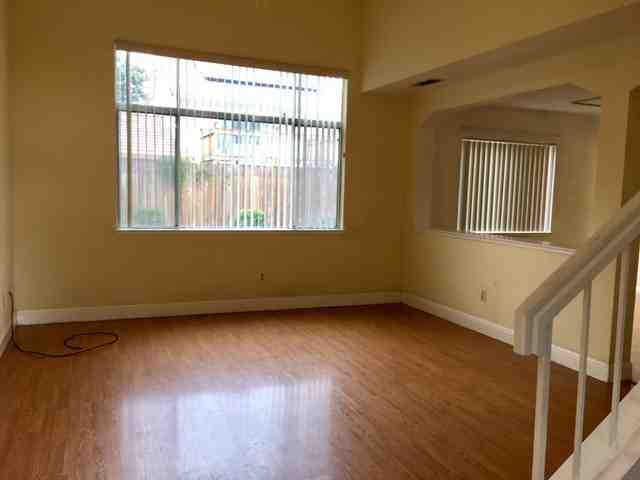 5 Mary Ct - Photo 2 of 16