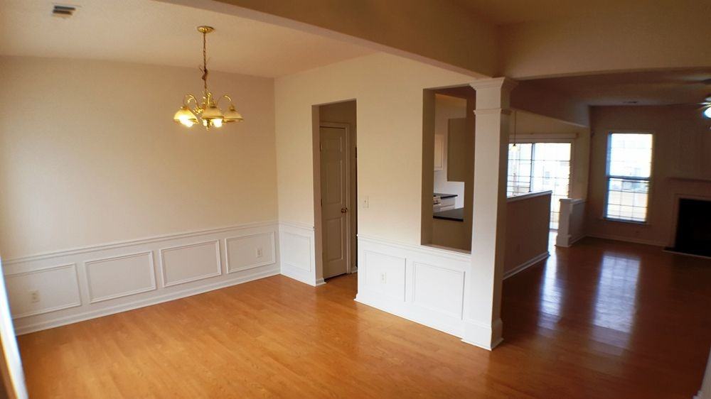 2847 Commonwealth Cir - Photo 2 of 19