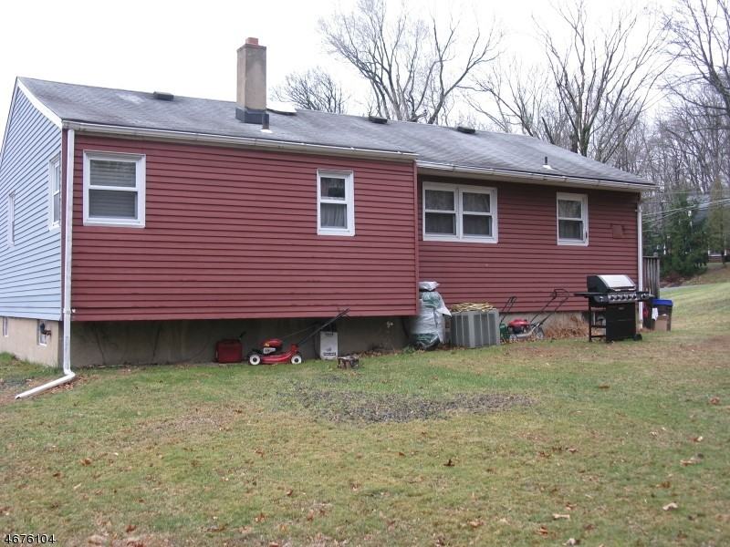 19 Oak Dr - Photo 3 of 11
