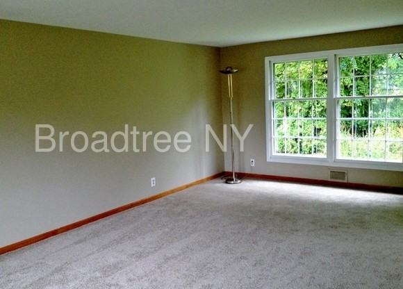 22 Ten Eyke Cir - Photo 3 of 17