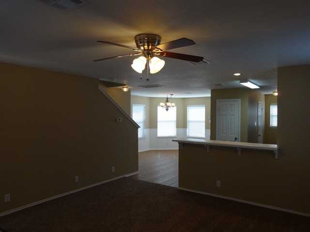 516 Rolling Oak Dr - Photo 3 of 21