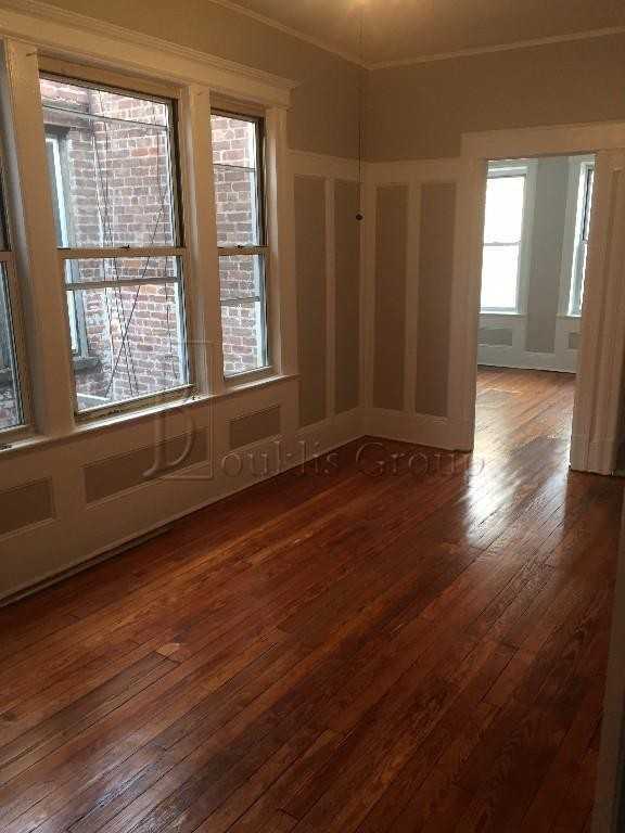 27-49 27th St 271 - Photo 2 of 6