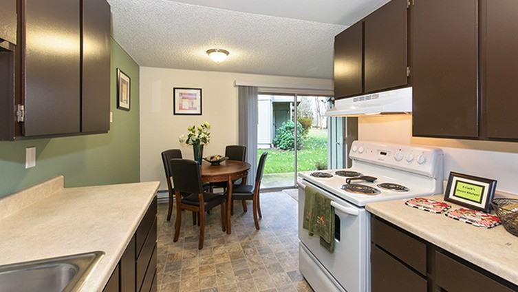 Astoria Apartment Homes - Photo 3 of 14