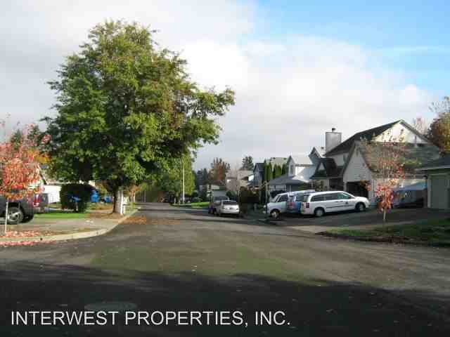 439 SE 42nd Cir - Photo 2 of 25