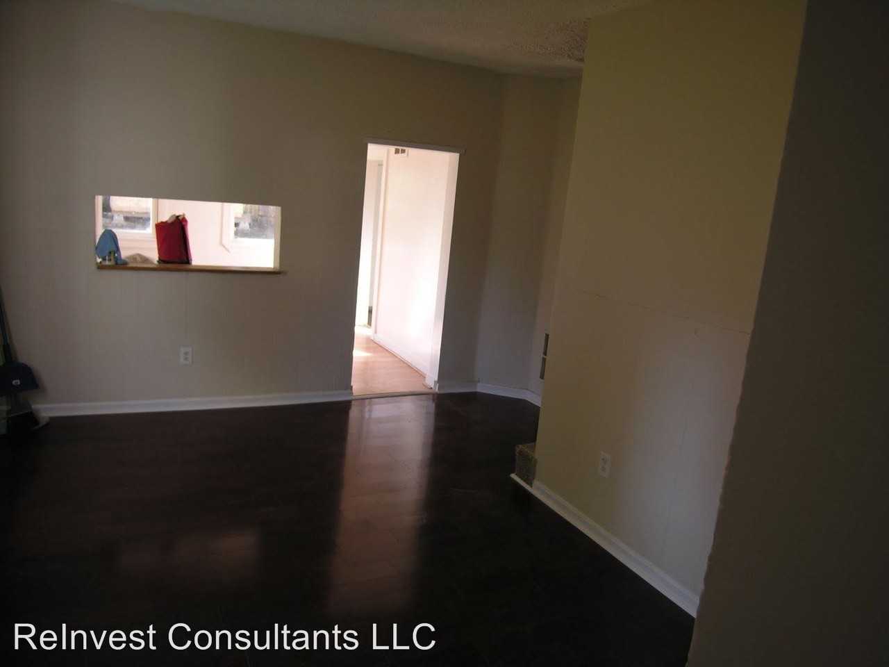 126 Meridian St - Photo 3 of 11