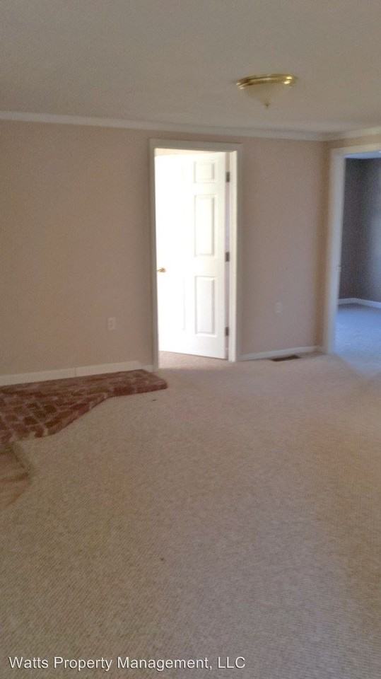 1235 Suburban Rd - Photo 3 of 5