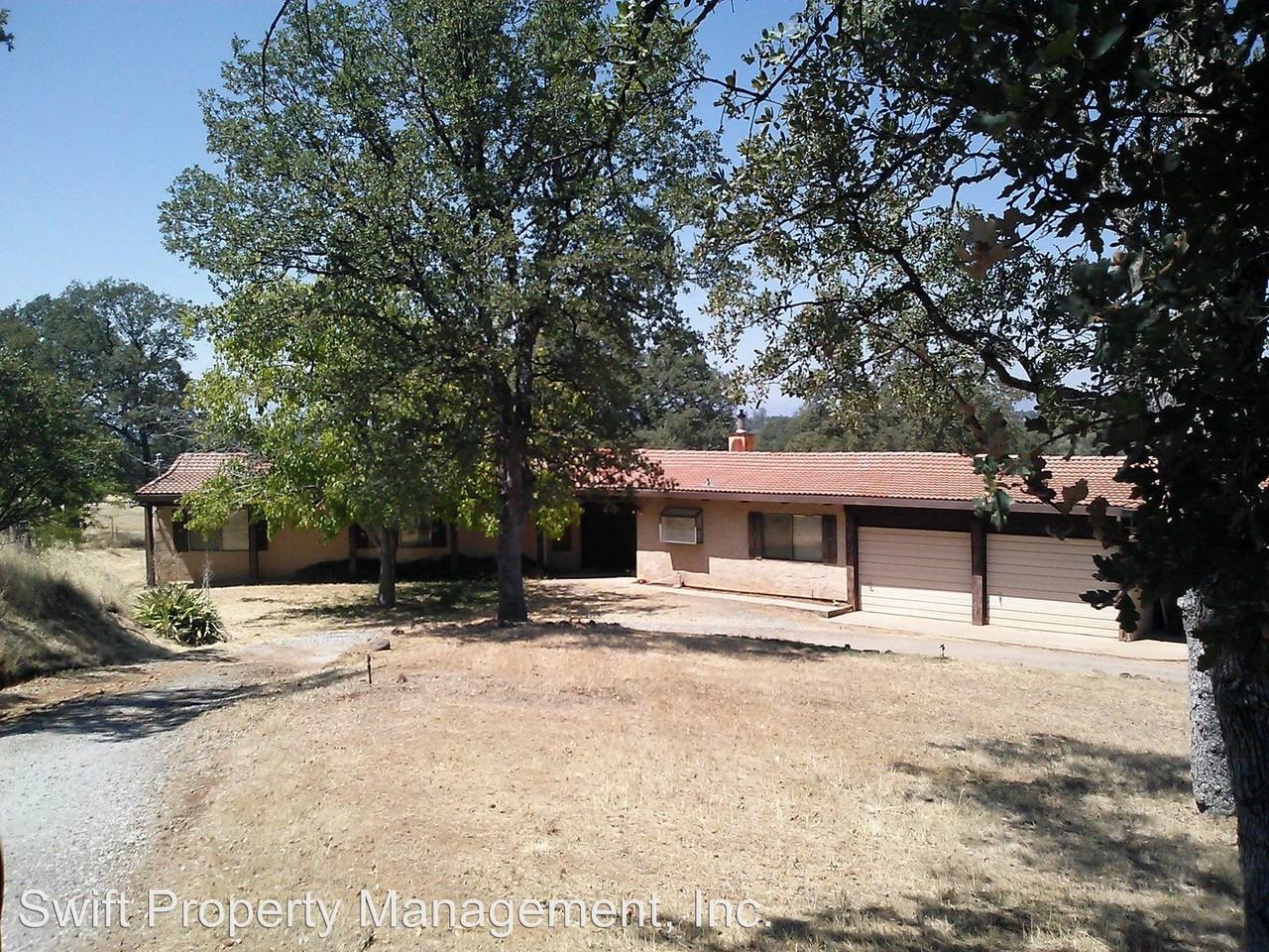 8556 Oak Run Rd - Photo 2 of 16