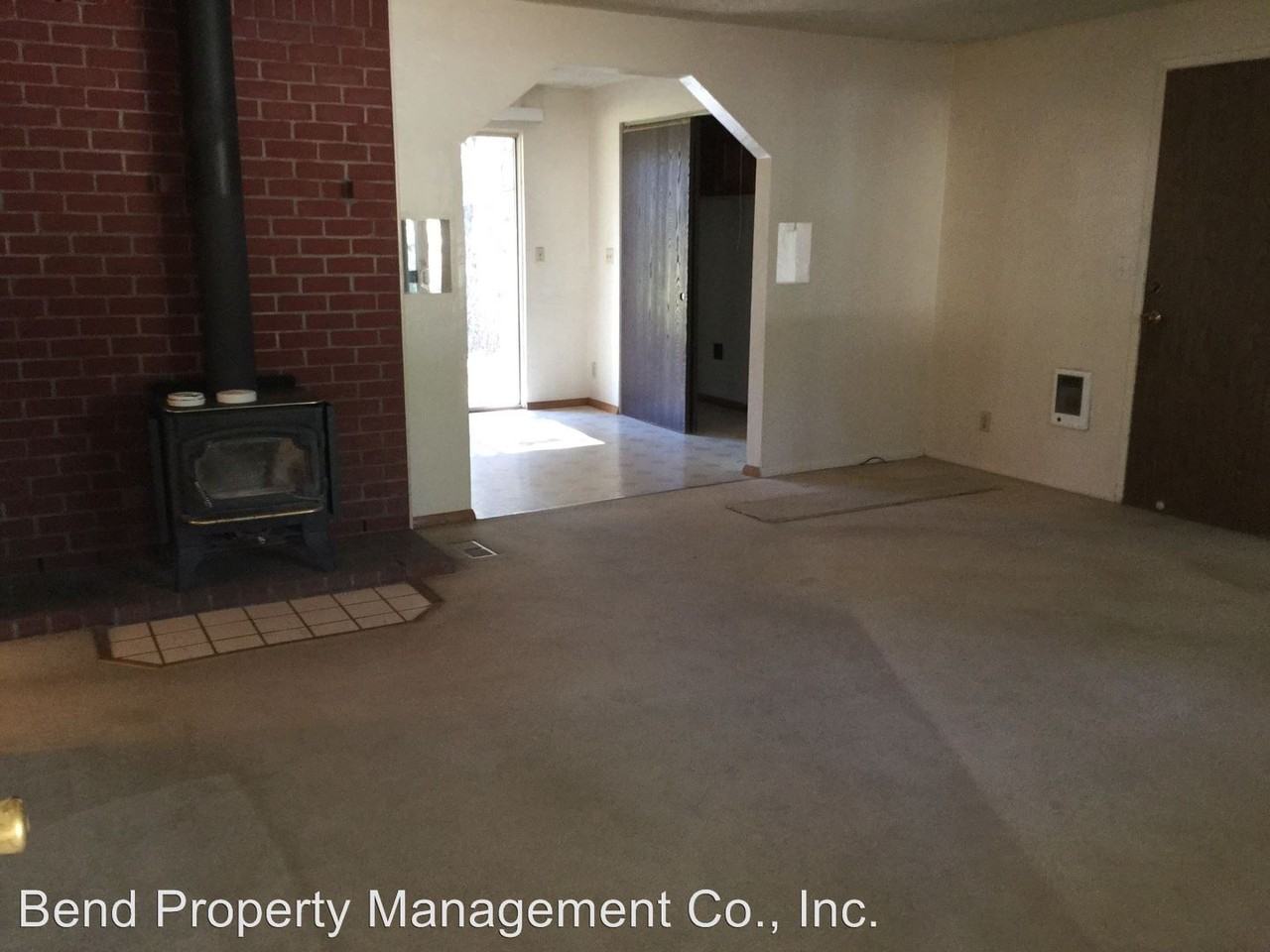 59780 Navajo Rd - Photo 3 of 13