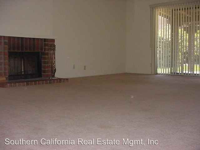 16832 Shinedale Dr - Photo 2 of 14