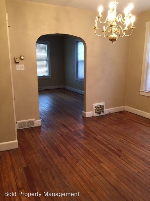 1239 Linden St - Photo 2 of 8