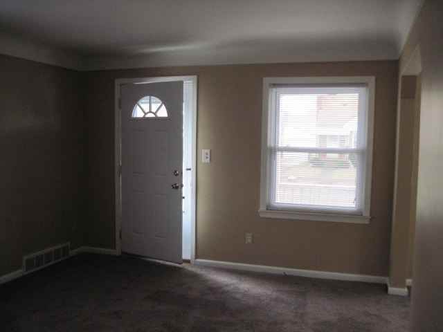 14625 Warwick Ave - Photo 3 of 10