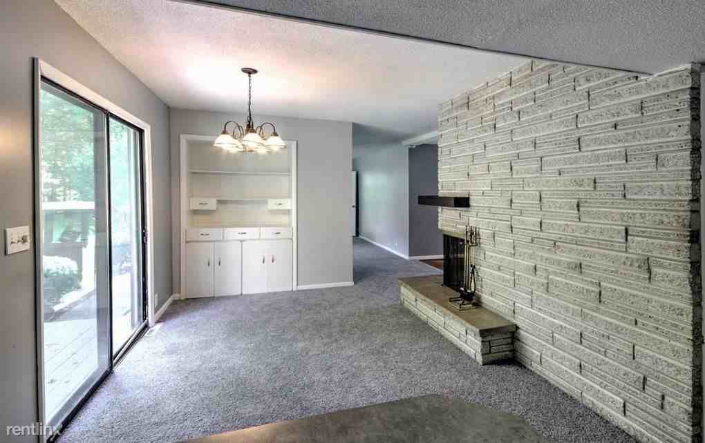 610 N Homer Rd - Photo 3 of 10