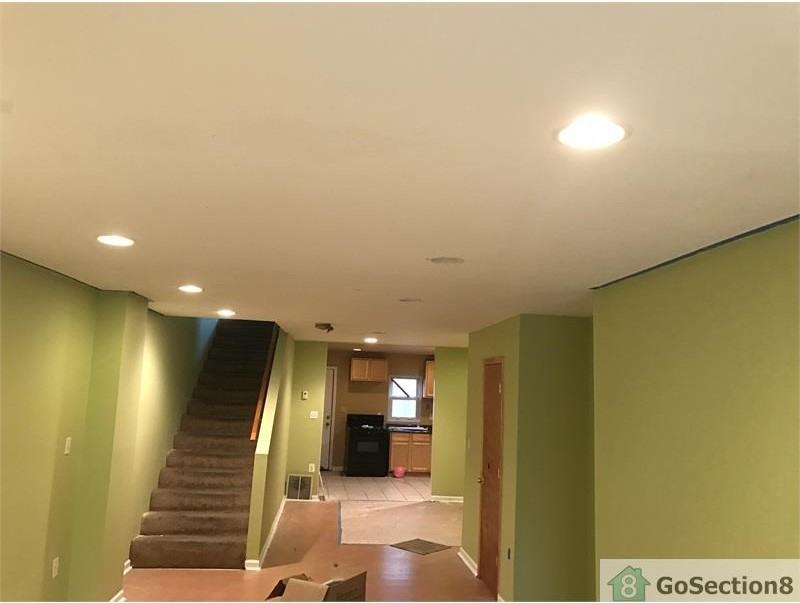 459 E Preston St - Photo 2 of 5