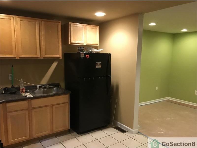 459 E Preston St - Photo 3 of 5