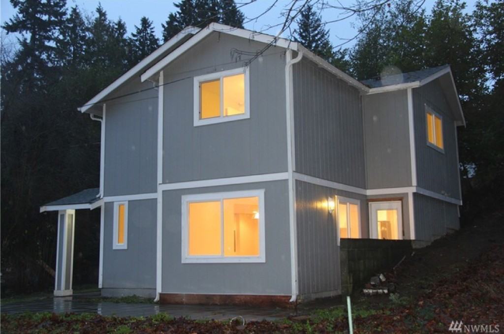 1111 Seattle Boulevard South - Photo 2 of 3