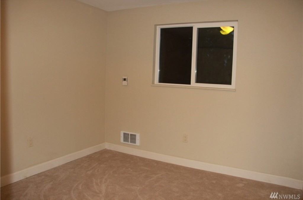 1111 Seattle Boulevard South - Photo 3 of 3