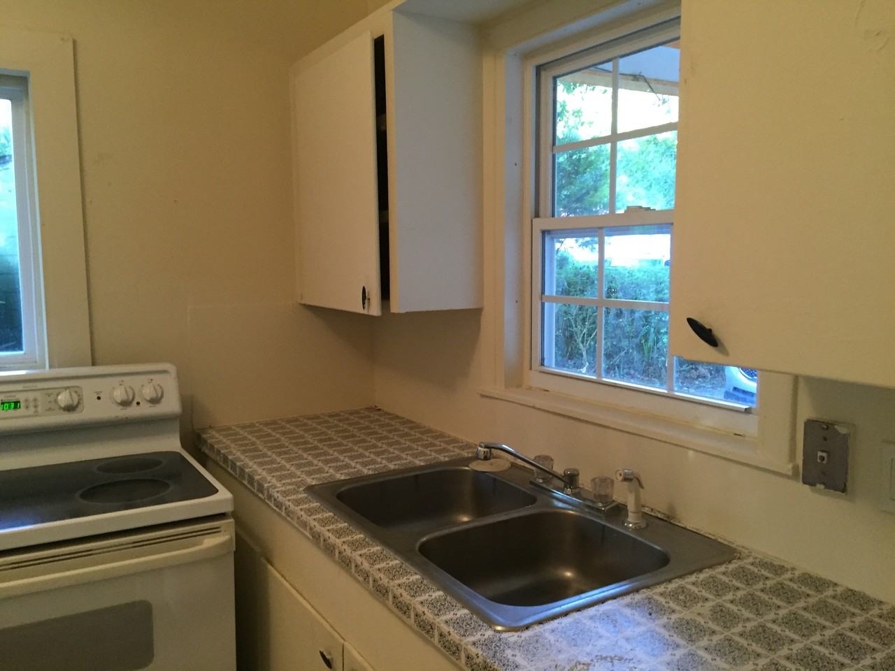 13 Baggett Ct - Photo 3 of 6