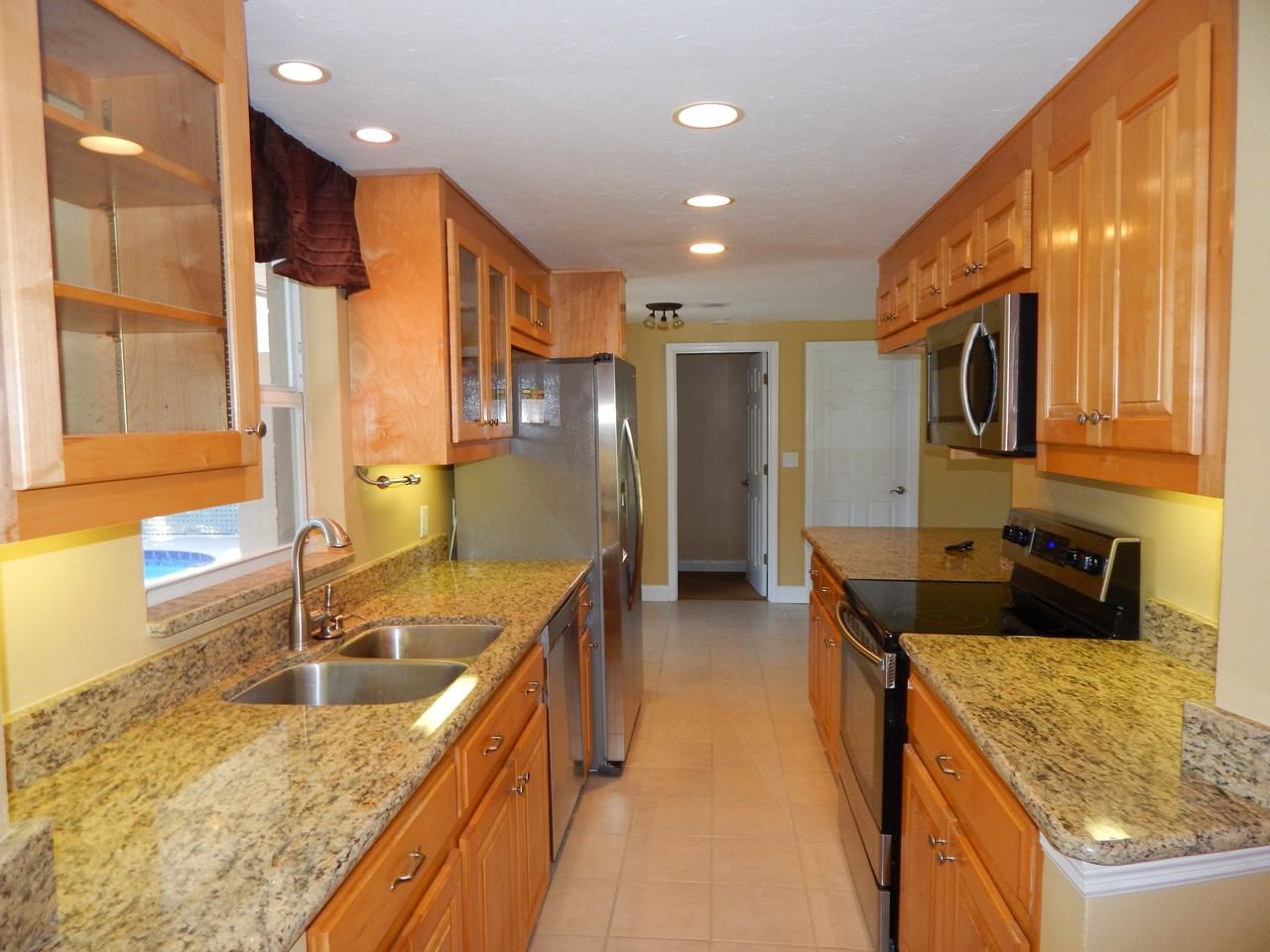 201 Dragon Rd - Photo 3 of 24