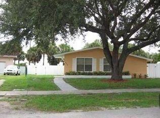 2351 SW 68th Terrace - Photo 3 of 7