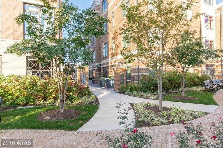 915 S Patrick St #203 - Photo 2 of 27