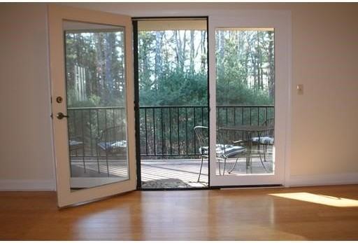 660-600 Summer St #15 - Photo 3 of 21