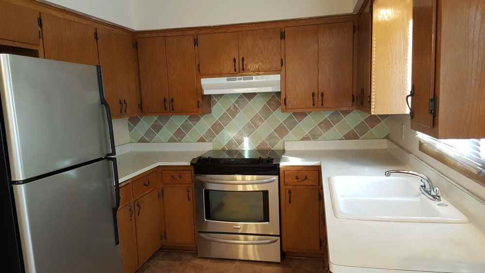 1351 Atlantic Dr - Photo 2 of 10