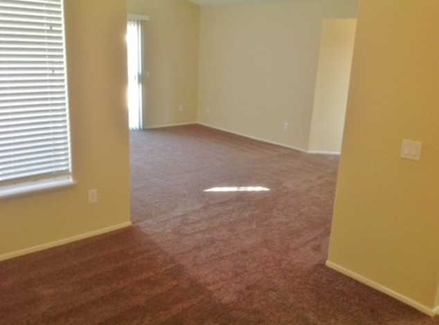 719 W Ave H-2 - Photo 3 of 8