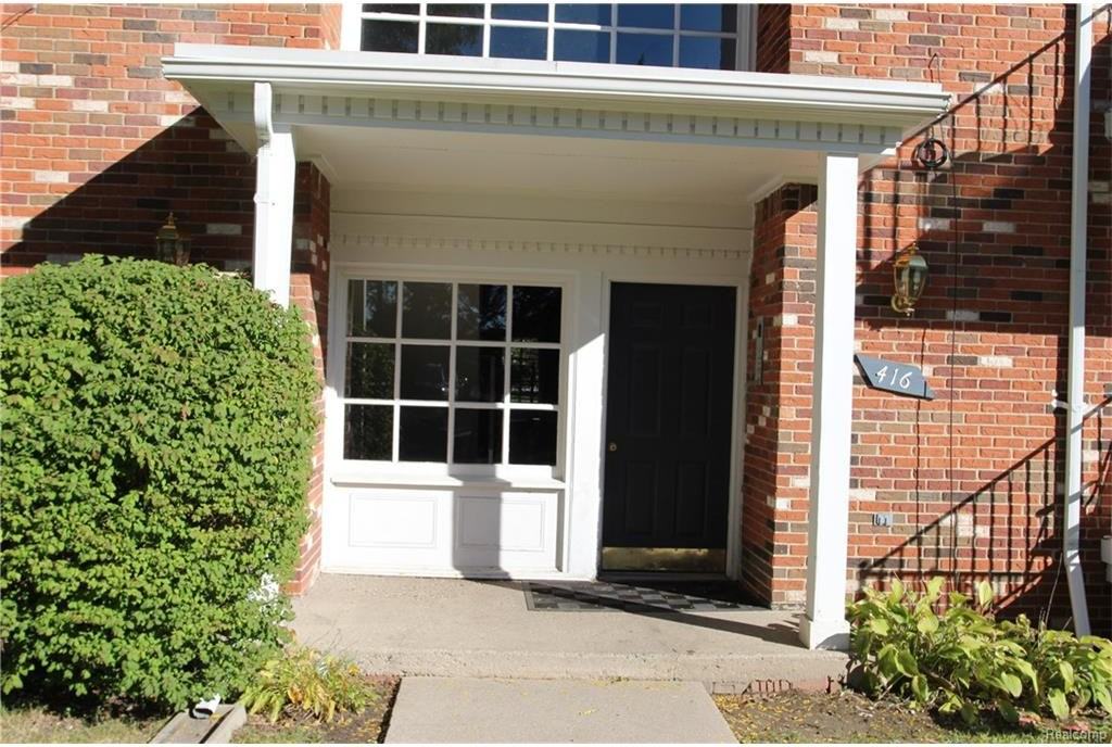 416 Fox Hills Dr S #4 - Photo 3 of 21