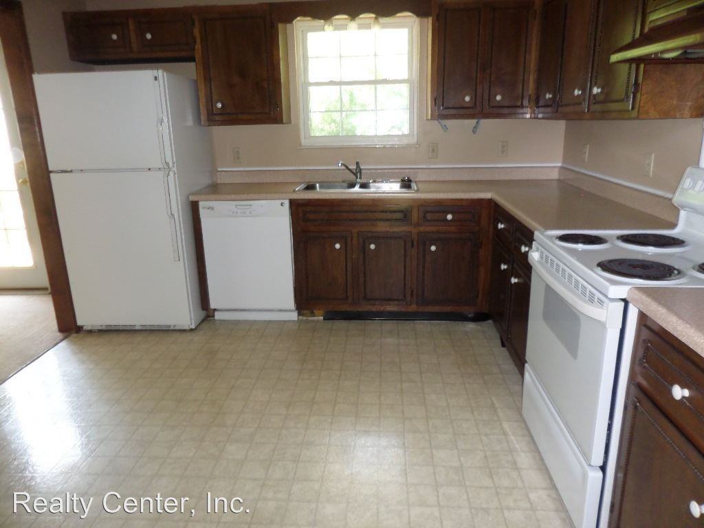 130 Richards Dr - Photo 3 of 8