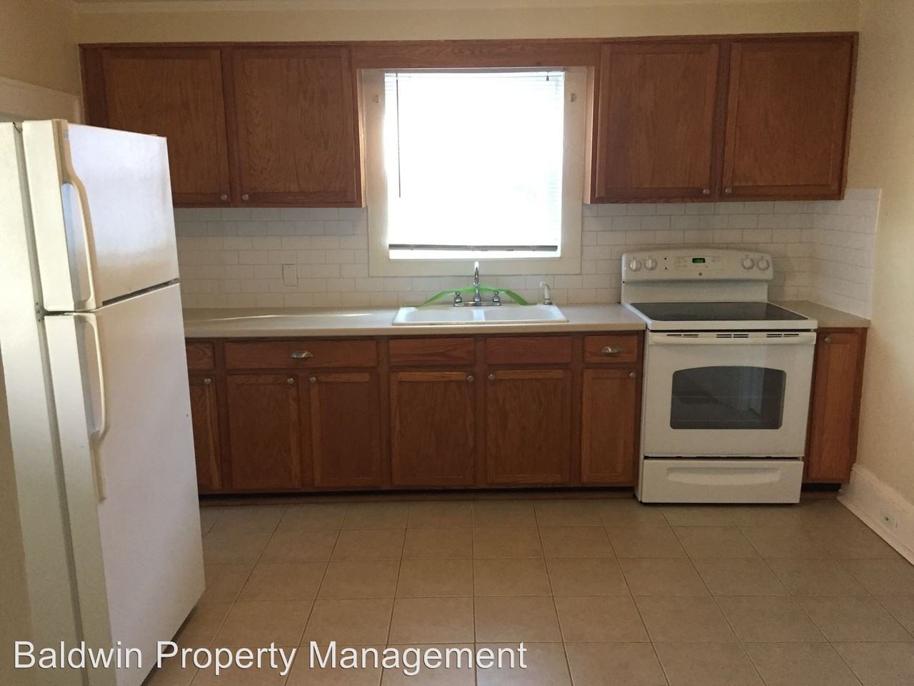 109 E Sprague St - Photo 3 of 8