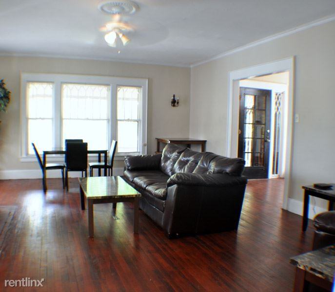 826 Maryland Ave - Photo 2 of 9