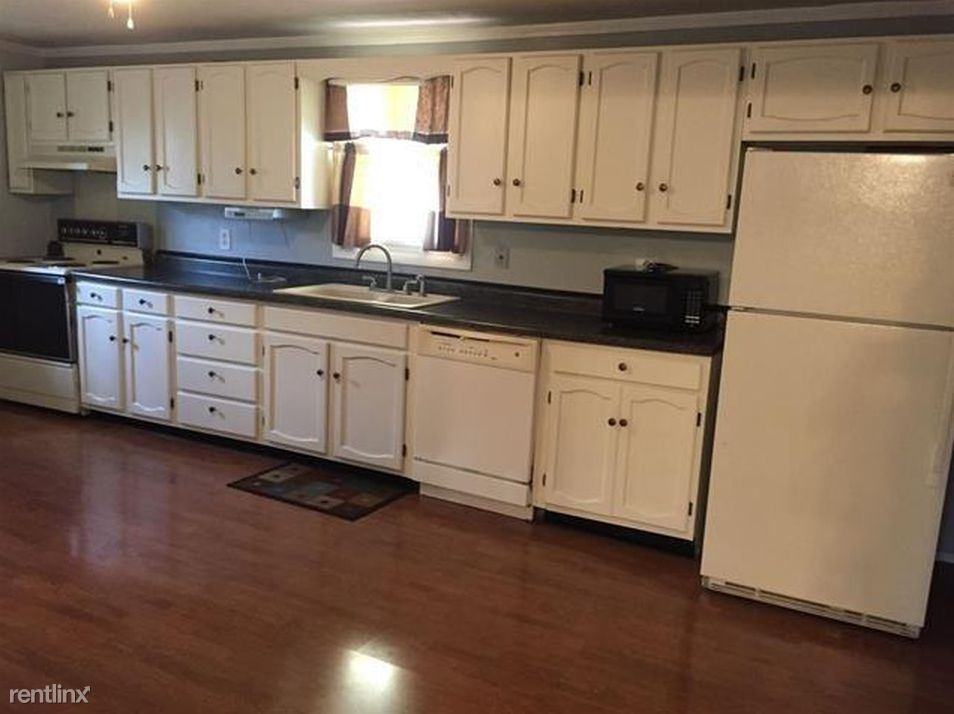 1717 Irvin St - Photo 3 of 5