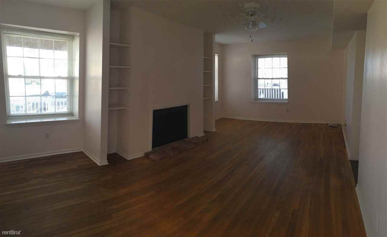 1713 West Ave - Photo 2 of 7