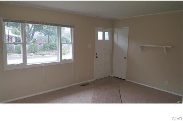 3156 Lindberg Ave - Photo 3 of 10