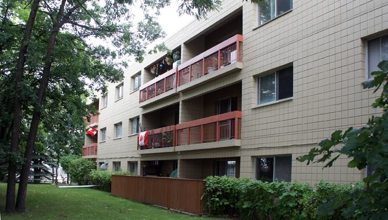 515 Laxdal Rd - Photo 3 of 6