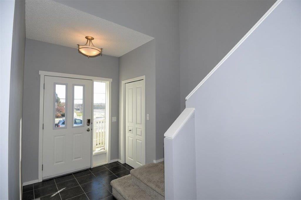 5 Mahogany Terrace SE #5 - Photo 3 of 37