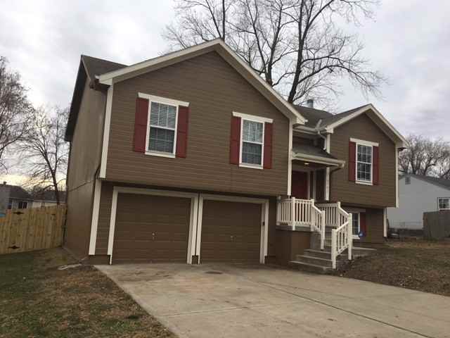 6501 E 137th St - Photo 3 of 16