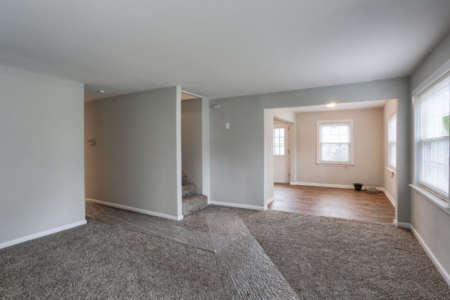 1923 Kent Dr - Photo 2 of 19