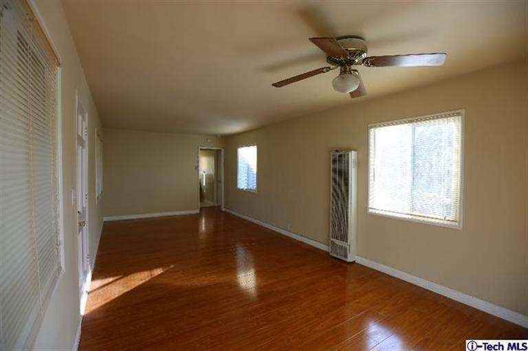 1211 S 10th Ave - Photo 2 of 11